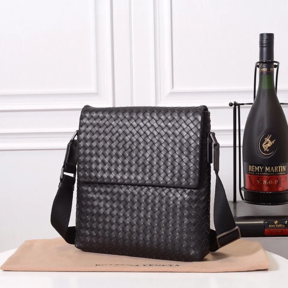 All categories 💚 Top version men’s bags 💚 BV 2024 new BV crossbody bag